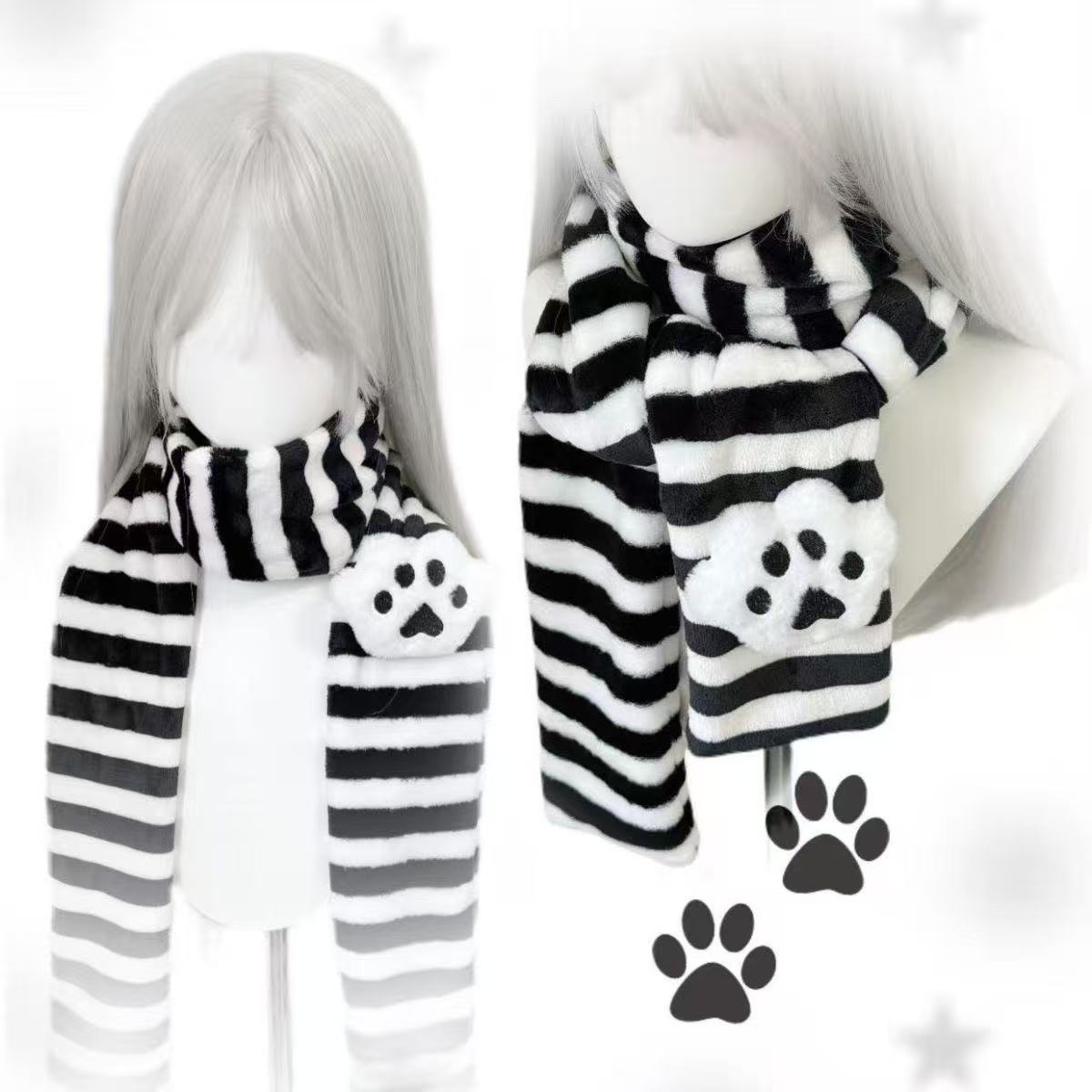 Bufanda Kawaii con Decoración  - Cat Claw Bark reseña y precio